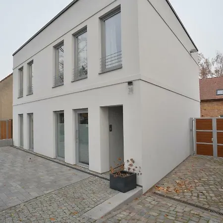 Grey House Grossbeeren