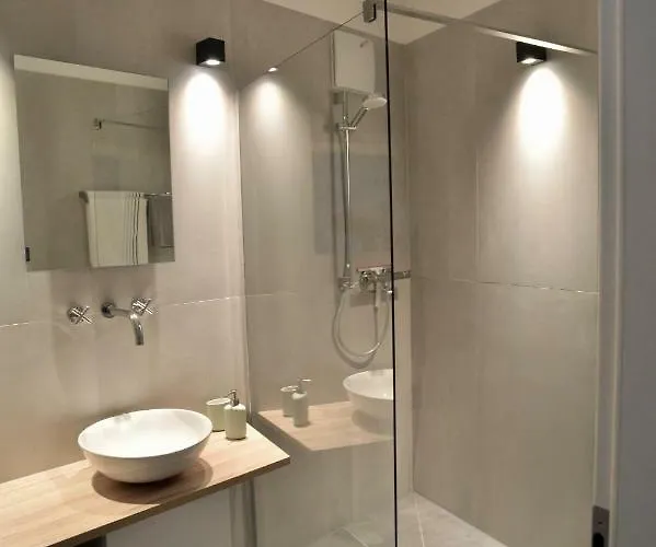 Grey House * Grossbeeren